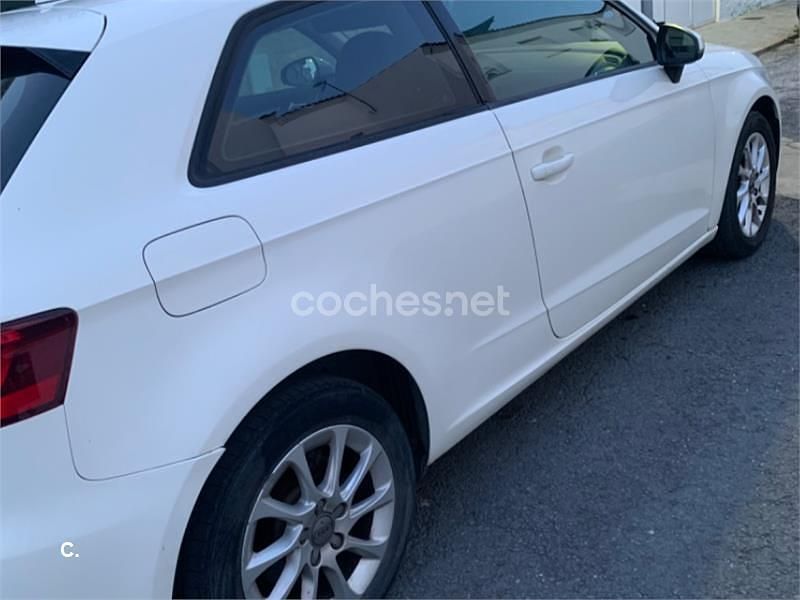 Używany Audi A3 Ambition 105 KM (77 kW) 2013 Biały Sedan/Limuzyna
