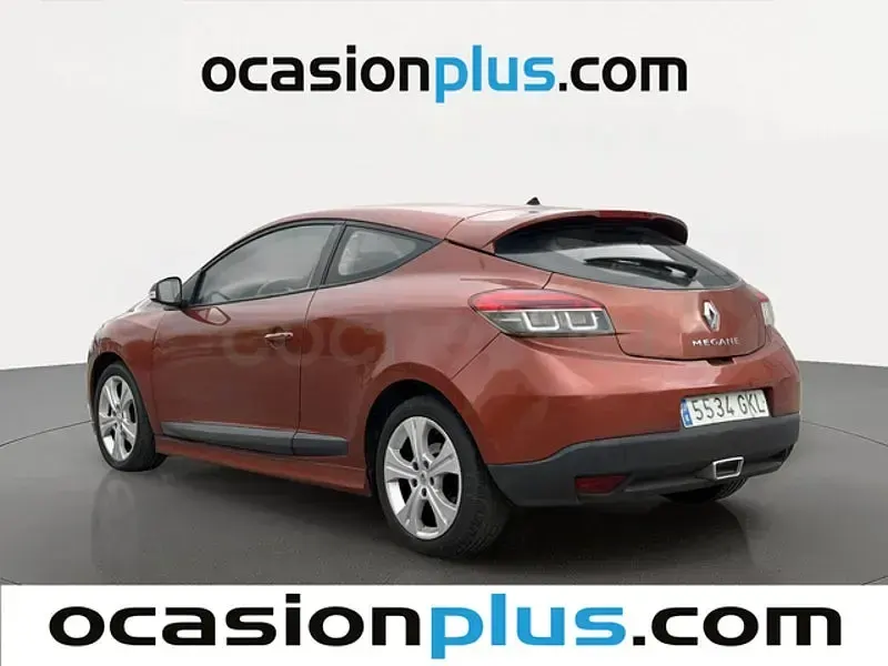 Usado Renault Mégane III Dynamique 105 CV (77 kW) 2009 Naranja Berlina