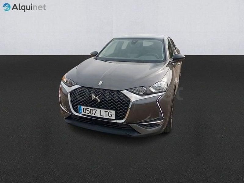 Usado DS Automobiles DS3 Crossback So Chic 110 CV (80 kW) 2021 Gris / plata SUV
