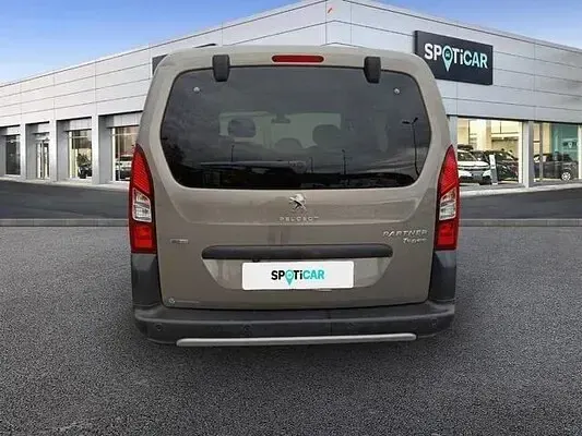 Usado Peugeot Partner Tepee Outdoor 110 CV (80 kW) 2017 Monovolumen
