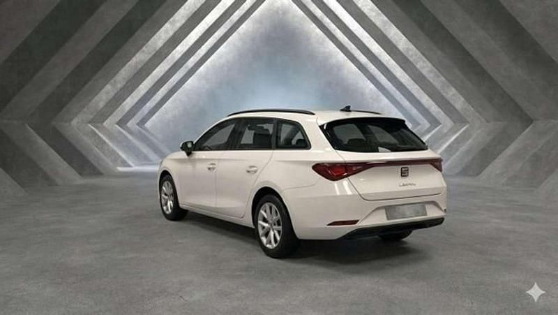 Usado Seat Leon ST Reference 116 HP (85 kW) 2021 Branco Carrinha