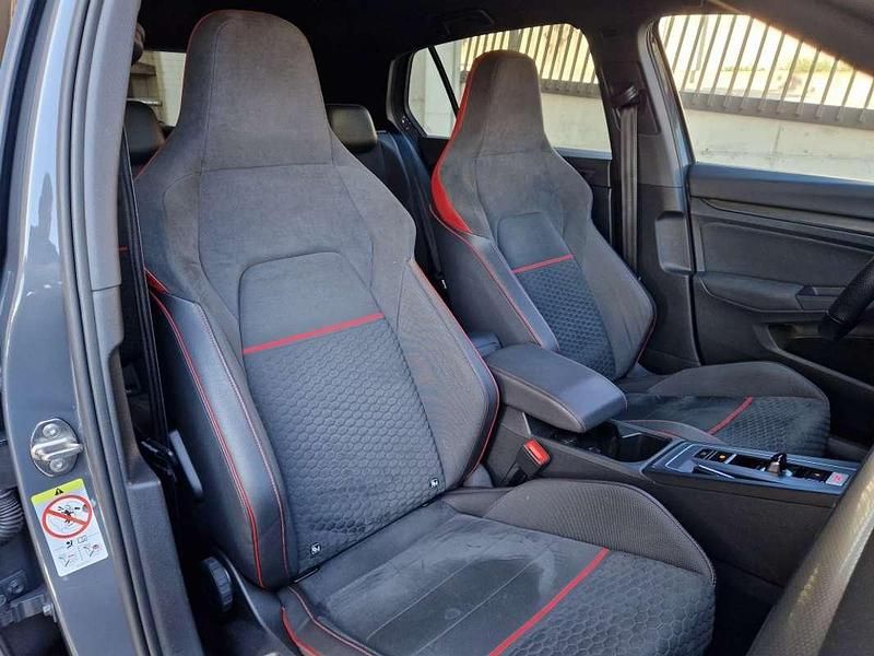 Usado VW Golf VII GTI 300 CV (220 kW) 2021 Gris Utilitario