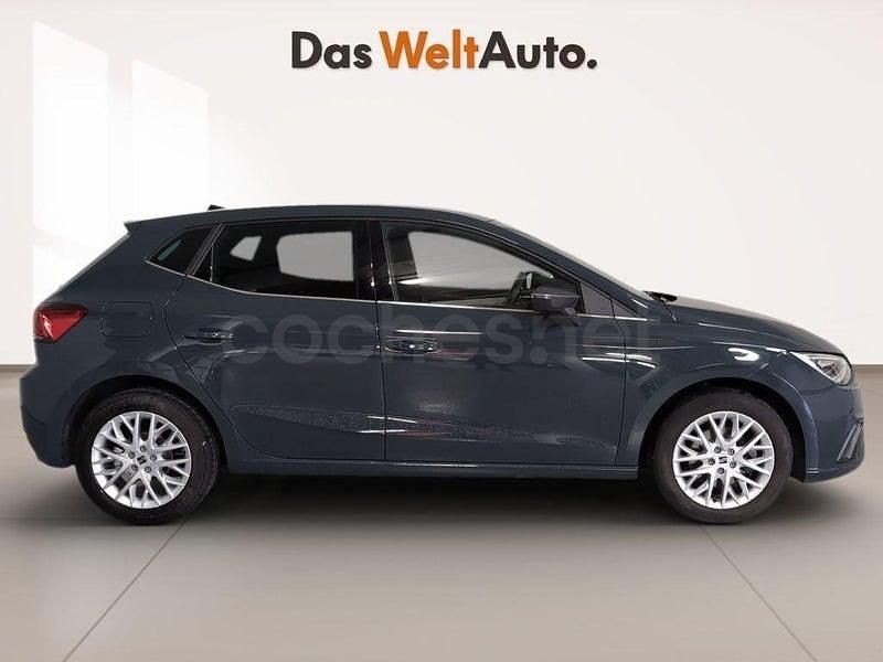 Usado Seat Ibiza 115 CV (84 kW) 2025 Azul Berlina