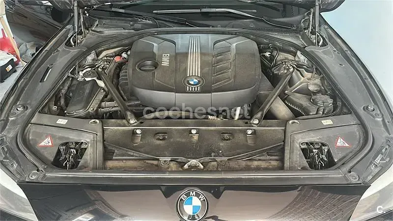 Usado BMW 520 184 CV (135 kW) 2012 Negro Familiar