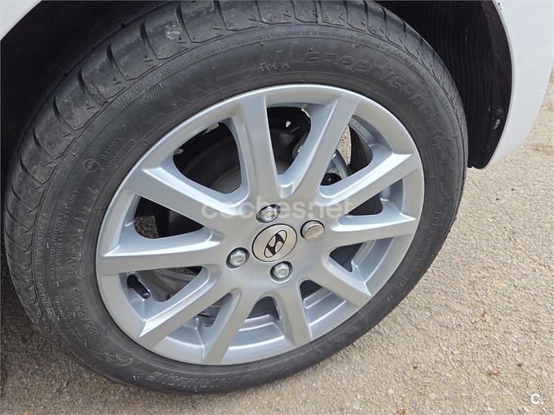 Usado Hyundai i10 87 CV (63 kW) 2014 Blanco Utilitario