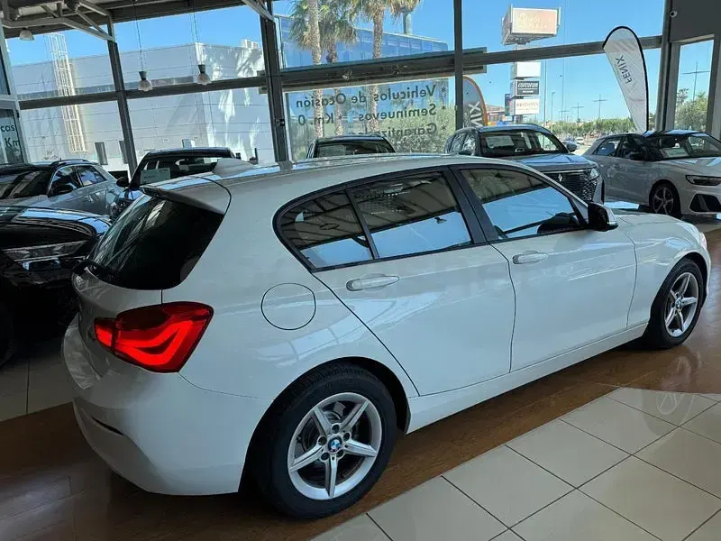 Usado BMW 118 150 CV (110 kW) 2016 Blanco Utilitario