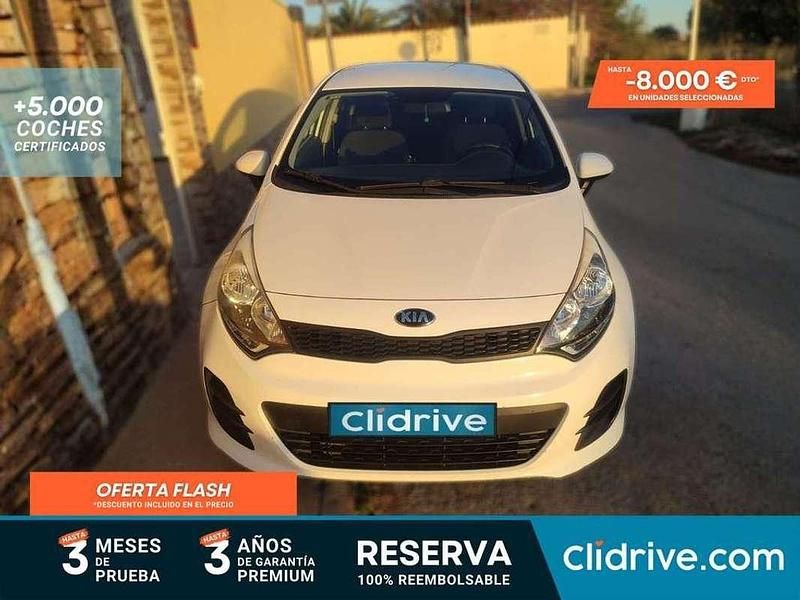 Usado Kia Rio 84 CV (61 kW) 2016 Blanco Utilitario