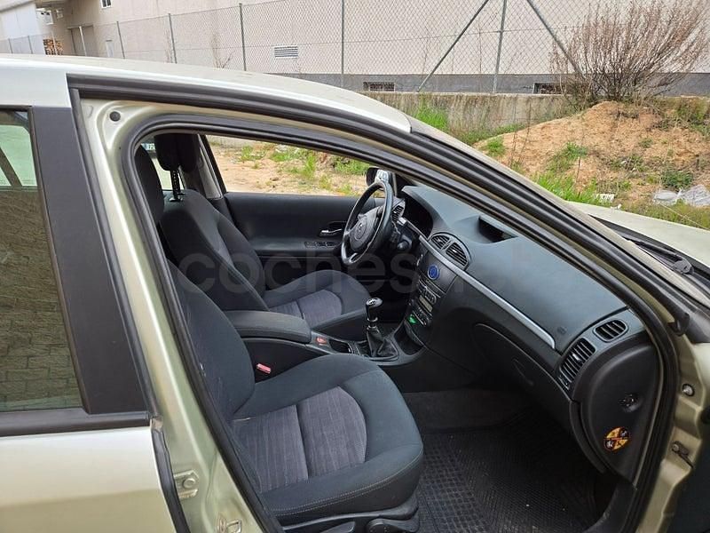 Usado Renault Laguna III Authentique 110 CV (80 kW) 2007 Beige Berlina