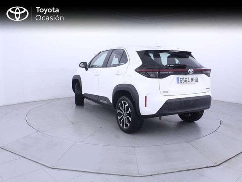 Usado Toyota Yaris Cross Active 116 CV (85 kW) 2023 Blanco SUV