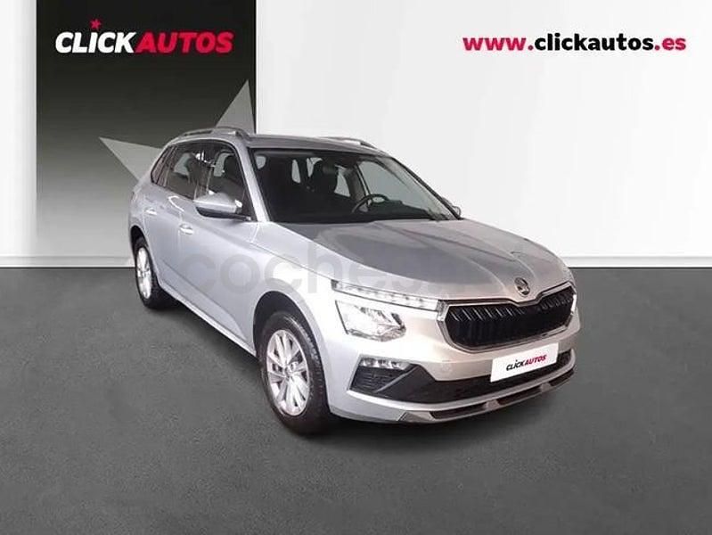Usado Skoda Kamiq Selection 95 CV (69 kW) 2025 Gris / plata SUV
