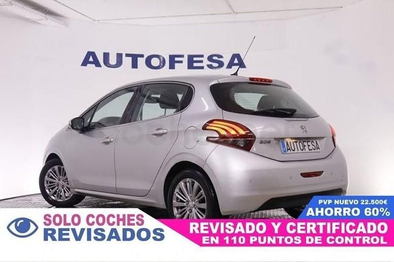 Usado Peugeot 208 Allure 82 CV (60 kW) 2018 Gris Utilitario
