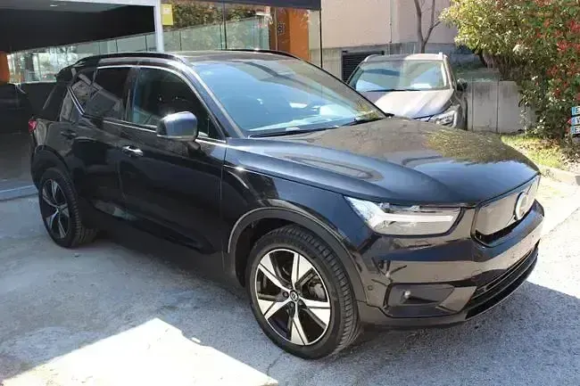 Usado Volvo XC40 Core 169 kW (231 CV) 2022 Negro SUV