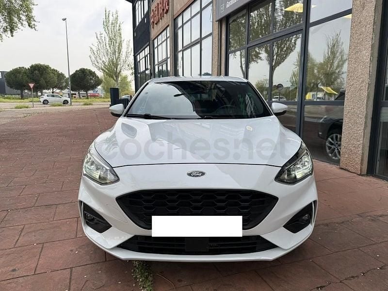 Usado Ford Focus ST-Line 120 CV (88 kW) 2021 Blanco Berlina
