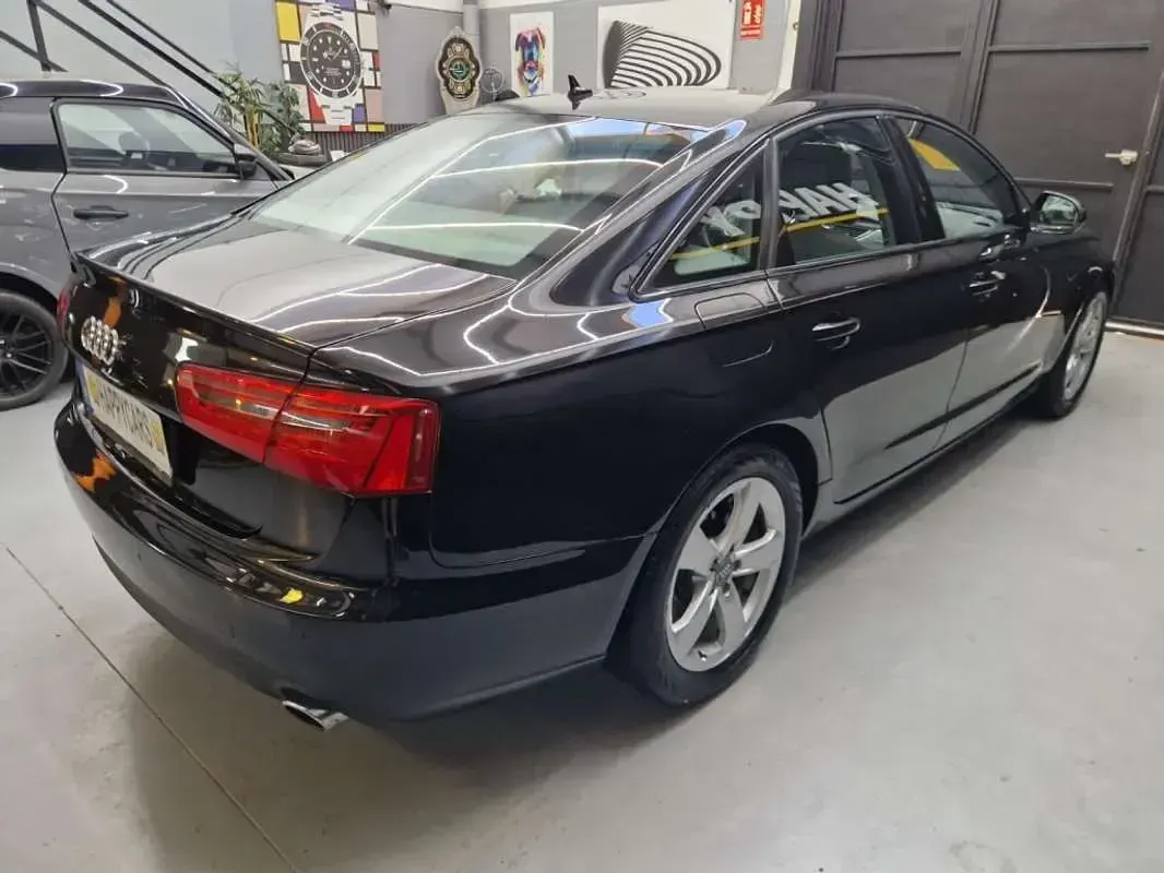 Usado Audi A6 245 CV (180 kW) 2013 Negro Berlina