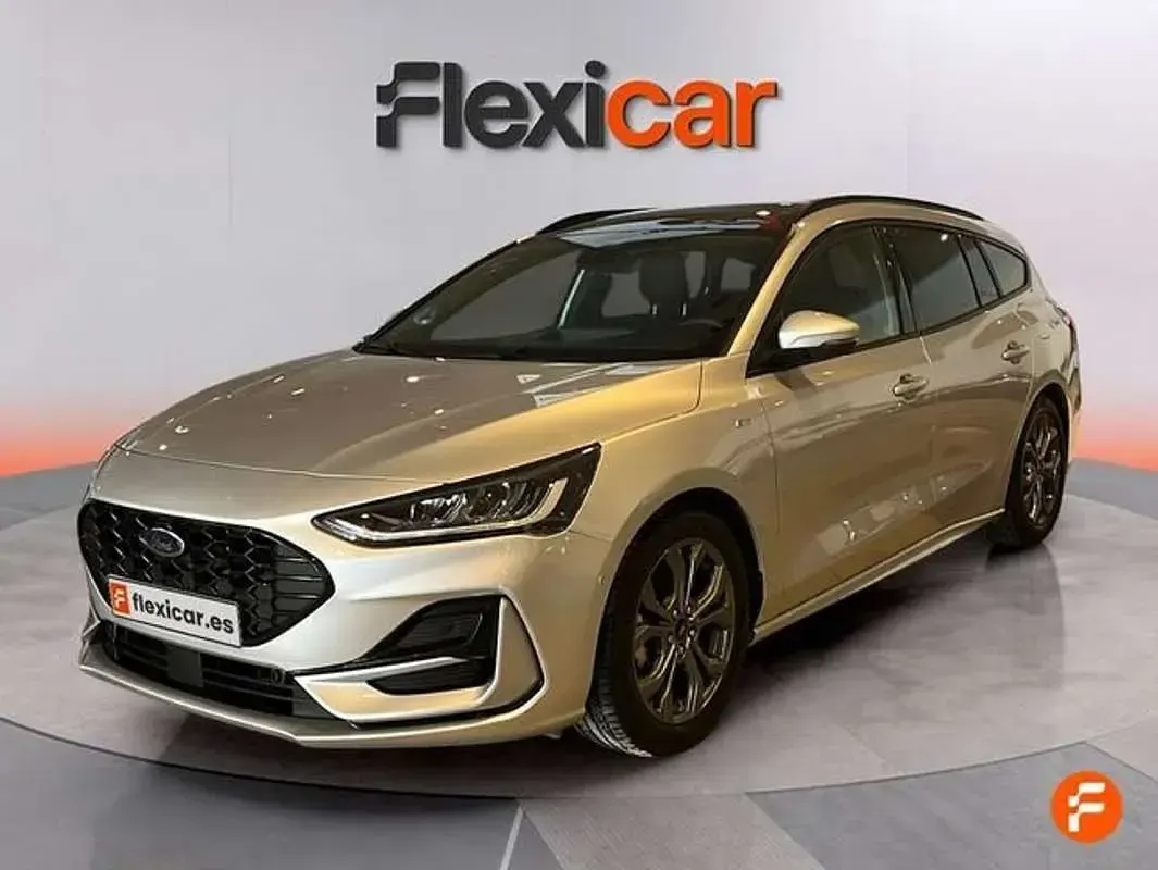 Usado Ford Focus ST-Line 155 CV (114 kW) 2024 Gris Familiar