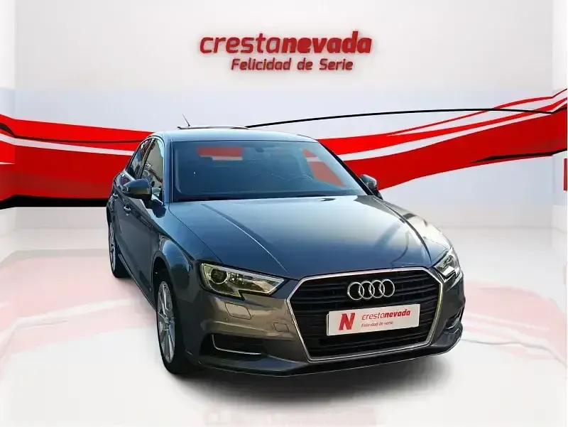 Usado Audi A3 Premium 116 CV (85 kW) 2018 Gris Berlina