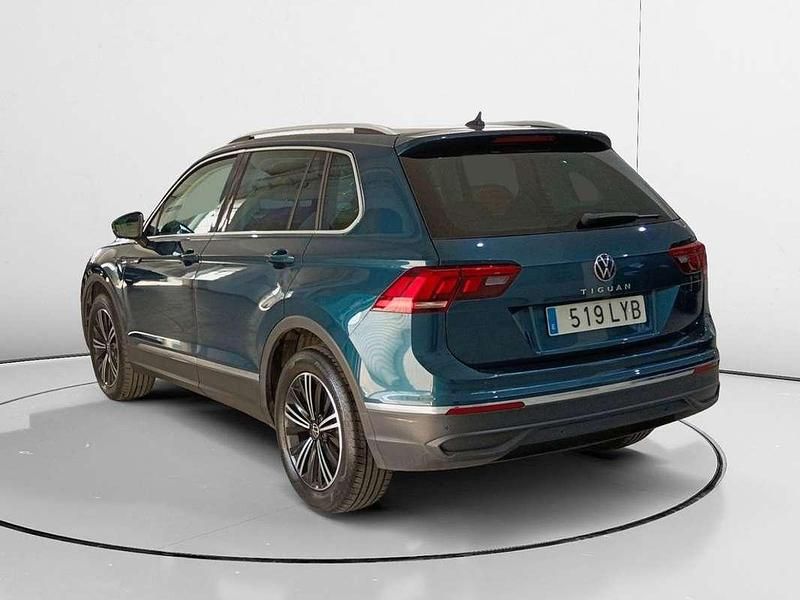 Usado VW Tiguan S 151 CV (111 kW) 2022 Negro SUV