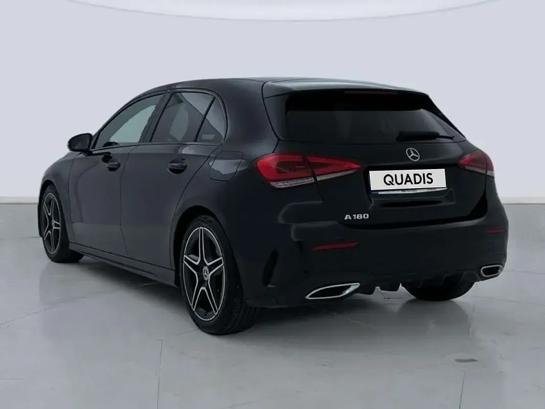 Usado Mercedes A180 136 CV (100 kW) 2022 Negro Utilitario
