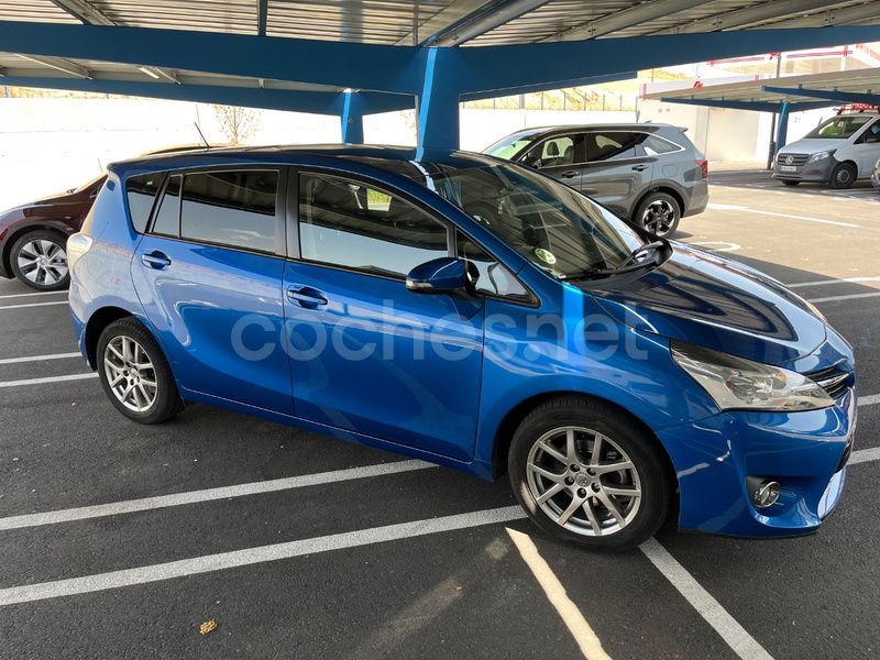 Azul Usado 2013 Toyota Verso Live Monovolumen | 8499 € - Imagen 1/4