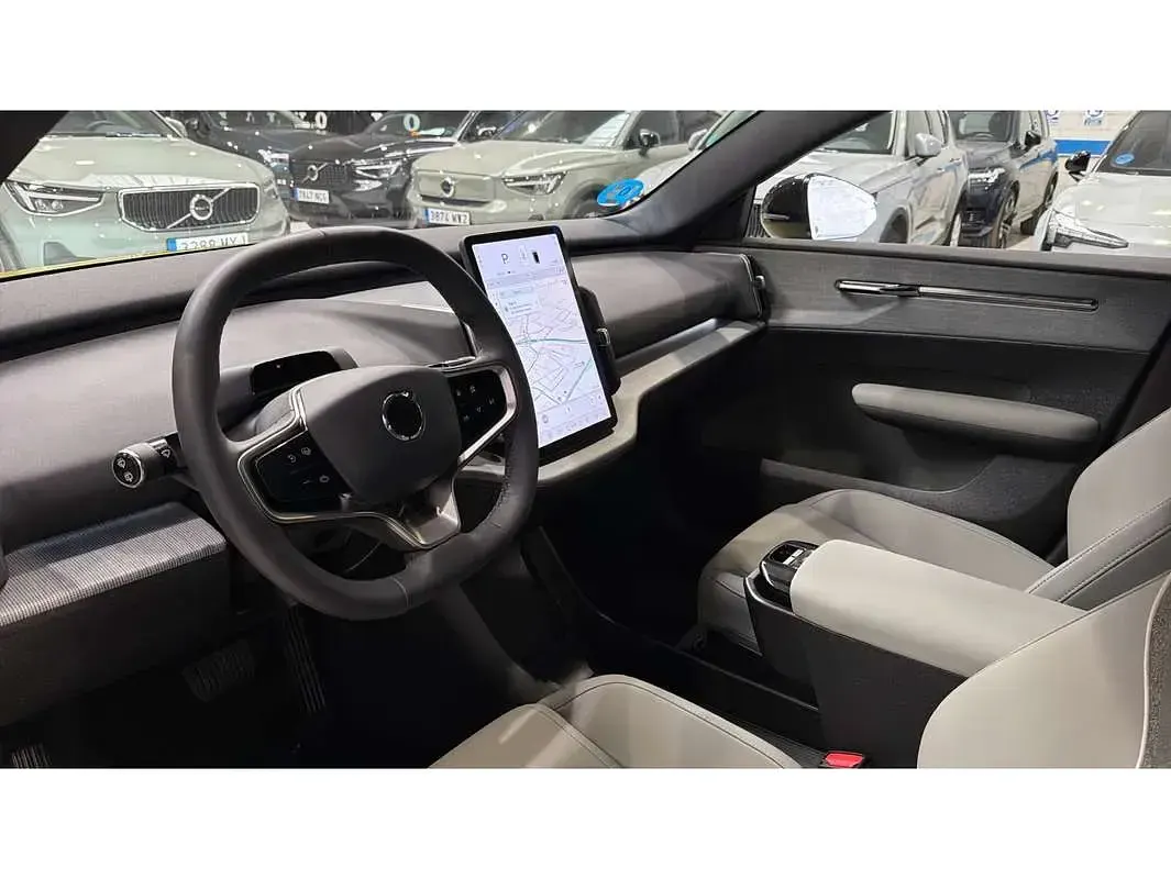 Usado Volvo EX30 Plus 200 kW (272 CV) 2024 Amarillo SUV