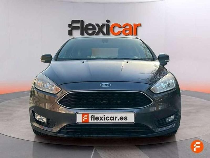 Usado Ford Focus Trend 101 CV (74 kW) 2017 Gris Utilitario