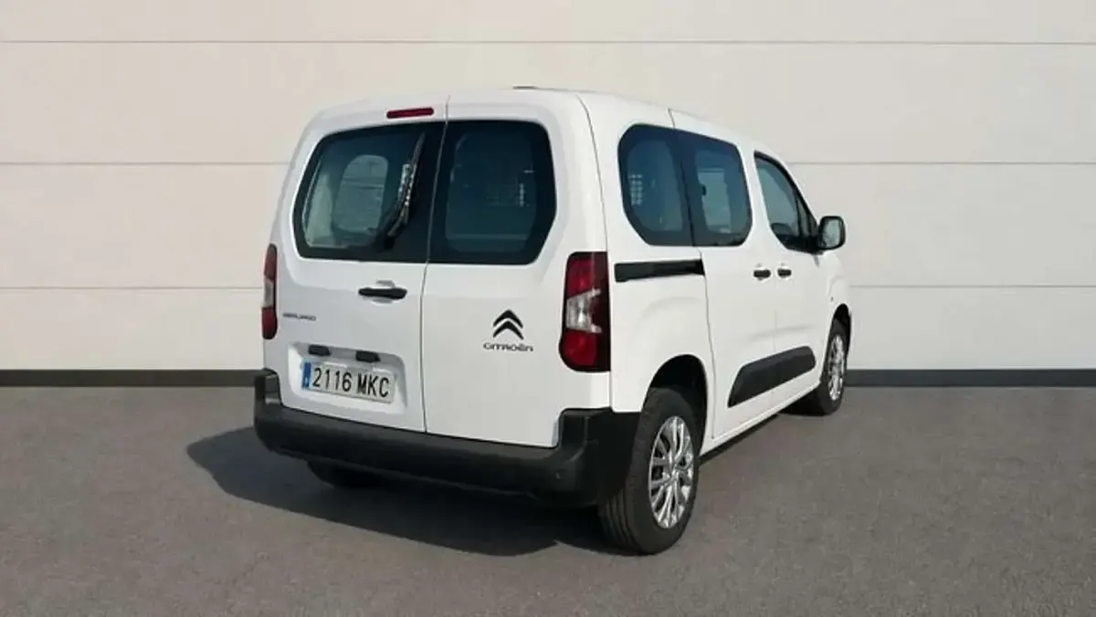 Usado Citroën Berlingo Live 102 CV (75 kW) 2023 Blanco Monovolumen