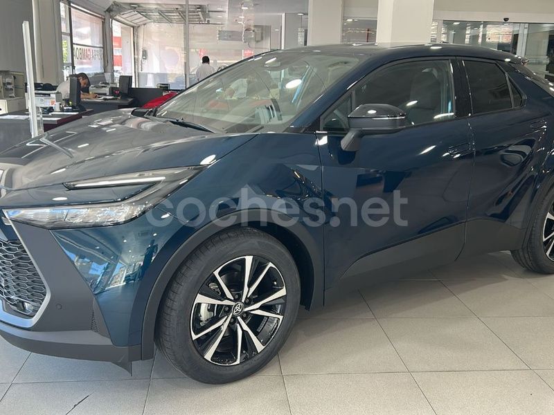 Azul Nuevo 2025 Toyota C-HR Advance SUV | 30.990 € (Precio justo) - Imagen 1/4