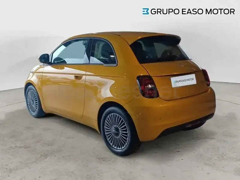 Nuevo Fiat 500 65 CV (47 kW) 2026 Marrón Berlina