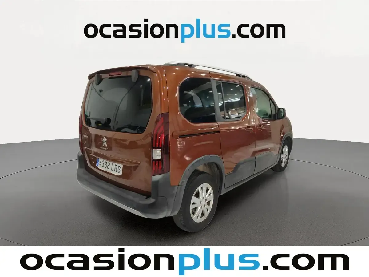 Usado Peugeot Rifter Allure 100 CV (73 kW) 2021 Marrón Monovolumen