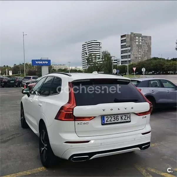 Usado Volvo XC60 R-Design 190 CV (139 kW) 2019 Blanco SUV