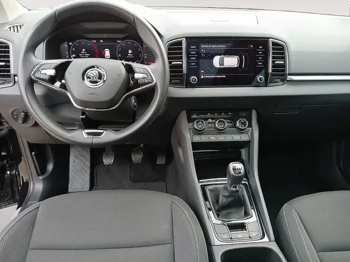 Usado Skoda Karoq Selection 150 CV (110 kW) 2024 Negro SUV