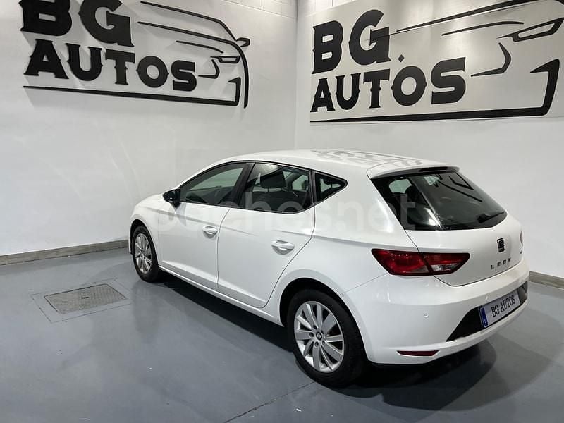 Usado Seat Leon I-Tech 105 CV (77 kW) 2014 Blanco Berlina