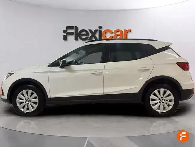 Usado Seat Arona Ecomotive 95 CV (69 kW) 2019 Blanco SUV