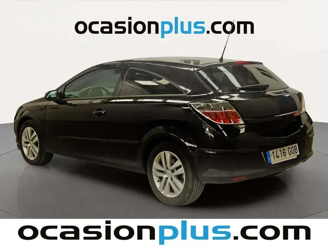 Usado Opel Astra GTC Sport 100 CV (73 kW) 2008 Negro Utilitario