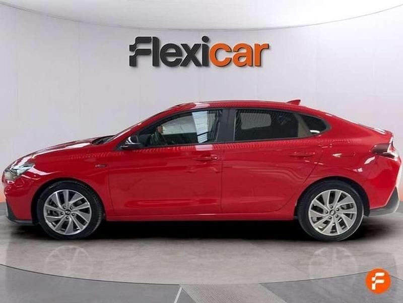Usado Hyundai i30 N Line 120 CV (88 kW) 2020 Rojo Berlina