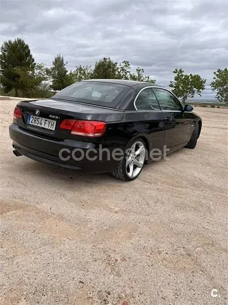 Usado BMW 325 218 CV (160 kW) 2007 Negro Descapotable
