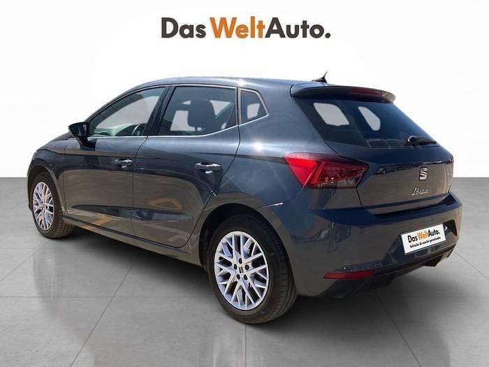 Usado Seat Ibiza 115 CV (84 kW) 2024 Gris Utilitario