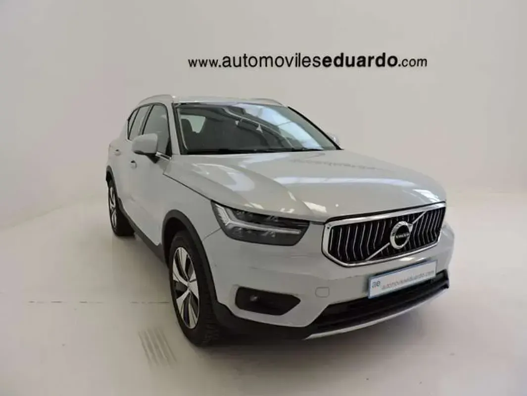 Usado Volvo XC40 Inscription 211 CV (155 kW) 2021 Blanco SUV
