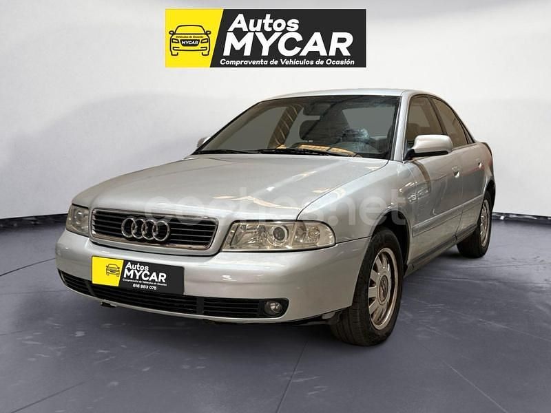 Usado Audi A4 165 CV (121 kW) 2000 Gris / plata Berlina