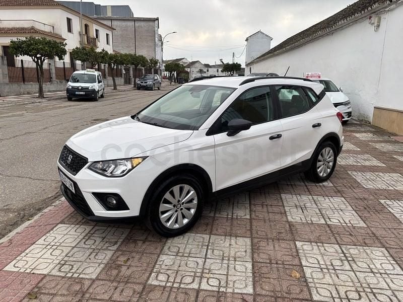 Usado Seat Arona Style Plus 90 CV (66 kW) 2021 Blanco SUV