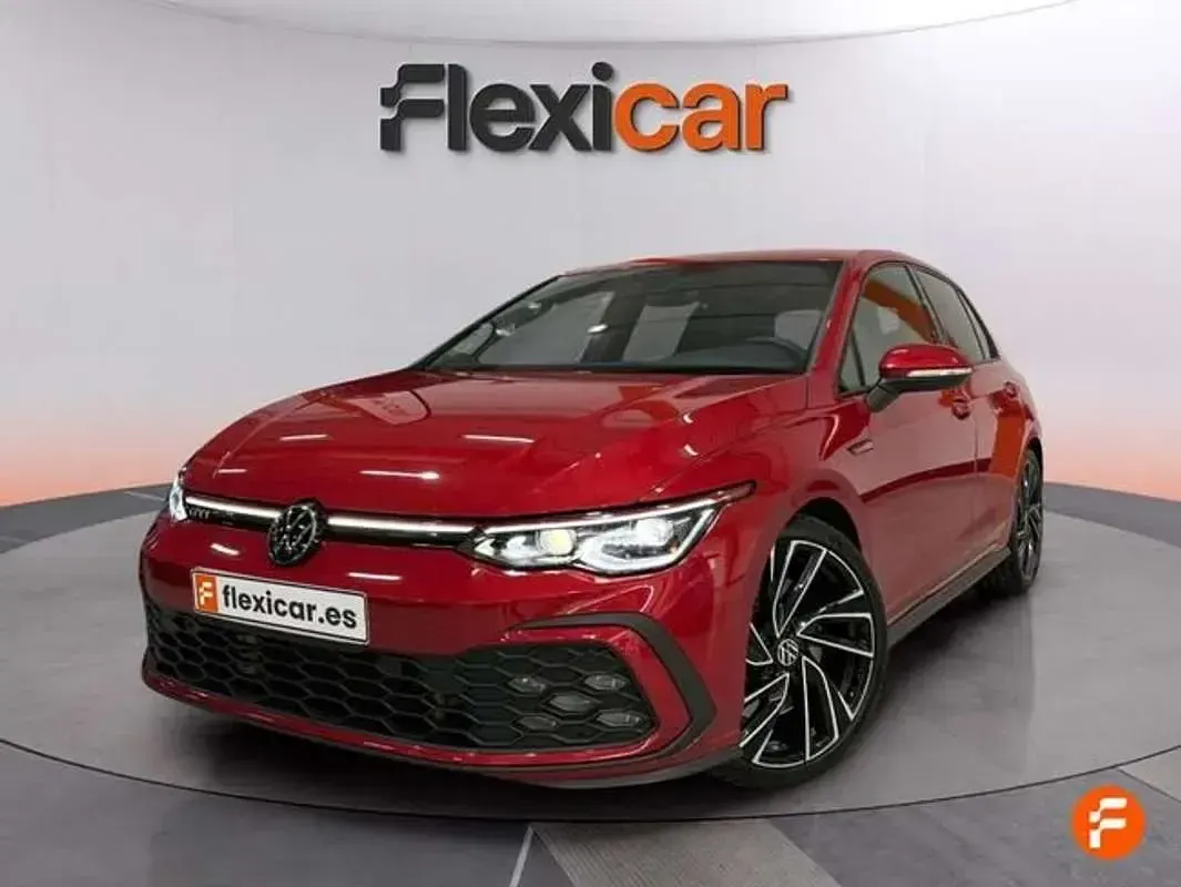 Usado VW Golf VIII GTI 245 CV (180 kW) 2021 Rojo Utilitario