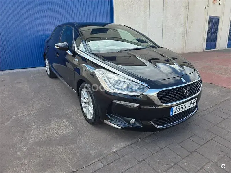 Usado DS Automobiles DS5 120 CV (88 kW) 2016 Negro Utilitario