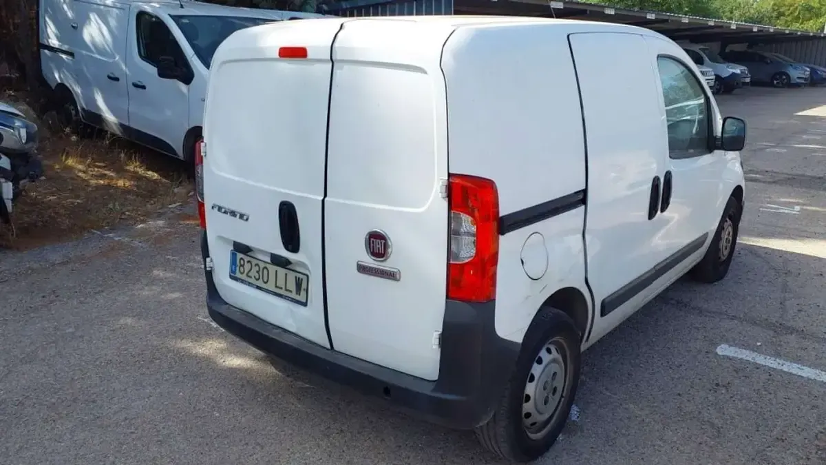 Usado Fiat Fiorino 95 CV (69 kW) 2021 Blanco Monovolumen