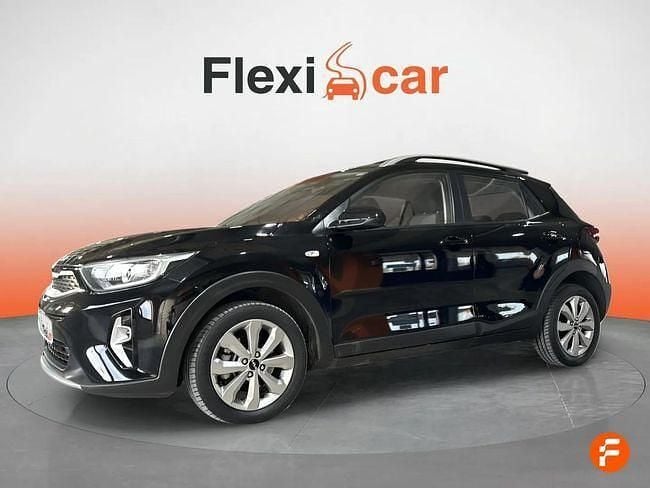 Usado Kia Stonic 100 CV (73 kW) 2022 Negro SUV