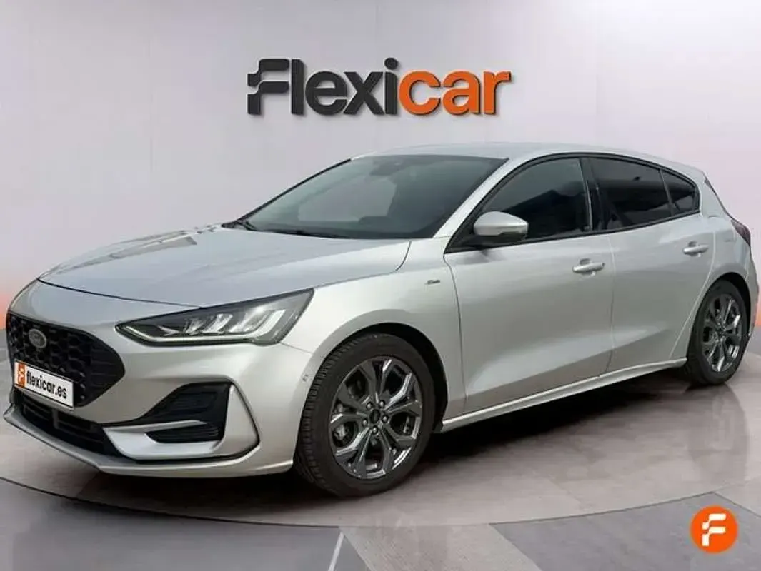 Usado Ford Focus ST-Line 155 CV (114 kW) 2023 Gris Berlina