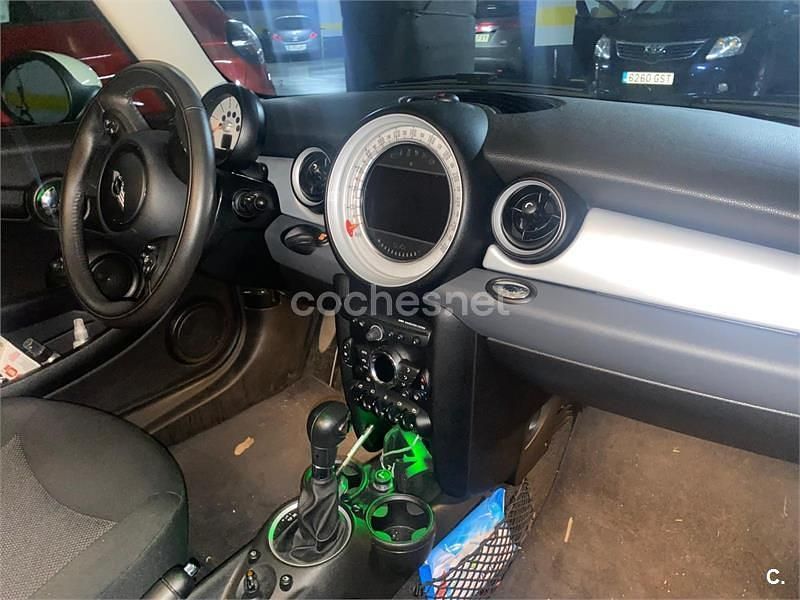 Usado Mini Cooper D 111 CV (81 kW) 2012 Beige Utilitario