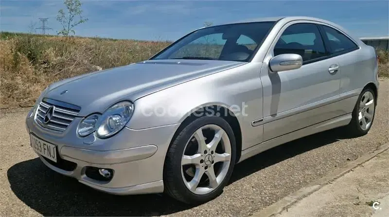 Usado Mercedes C180 Sport Edition 143 CV (105 kW) 2007 Gris / plata Berlina