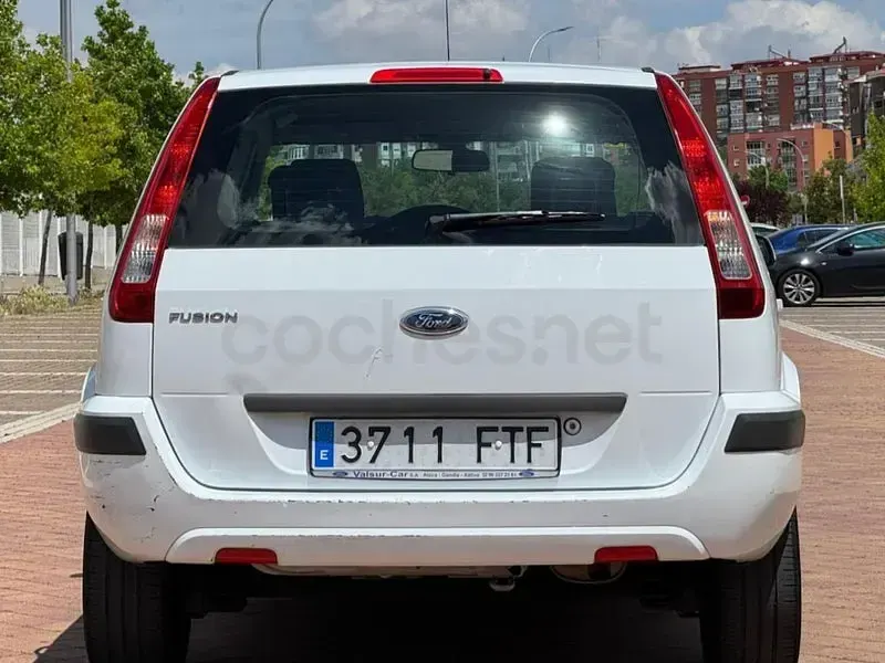 Usado Ford Fusion 100 CV (73 kW) 2007 Blanco Utilitario