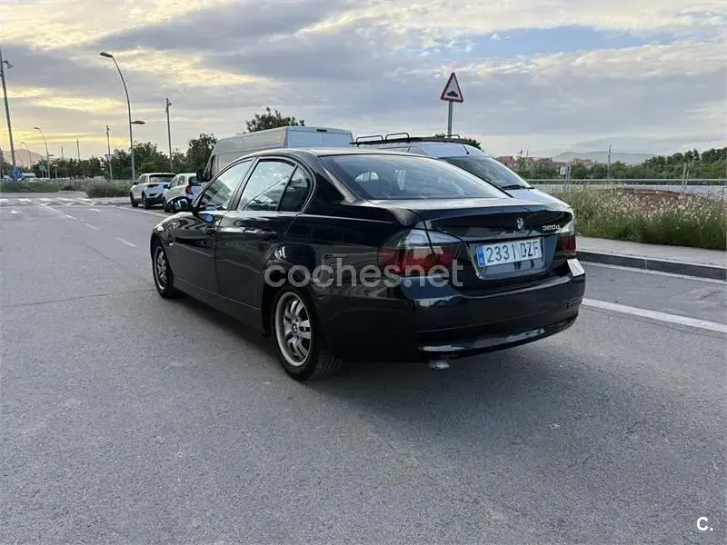 Usado BMW 320 163 CV (119 kW) 2006 Negro Berlina
