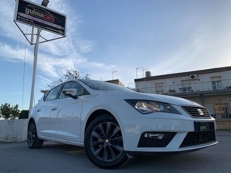 Usado Seat Leon Style 115 CV (84 kW) 2018 Blanco Berlina